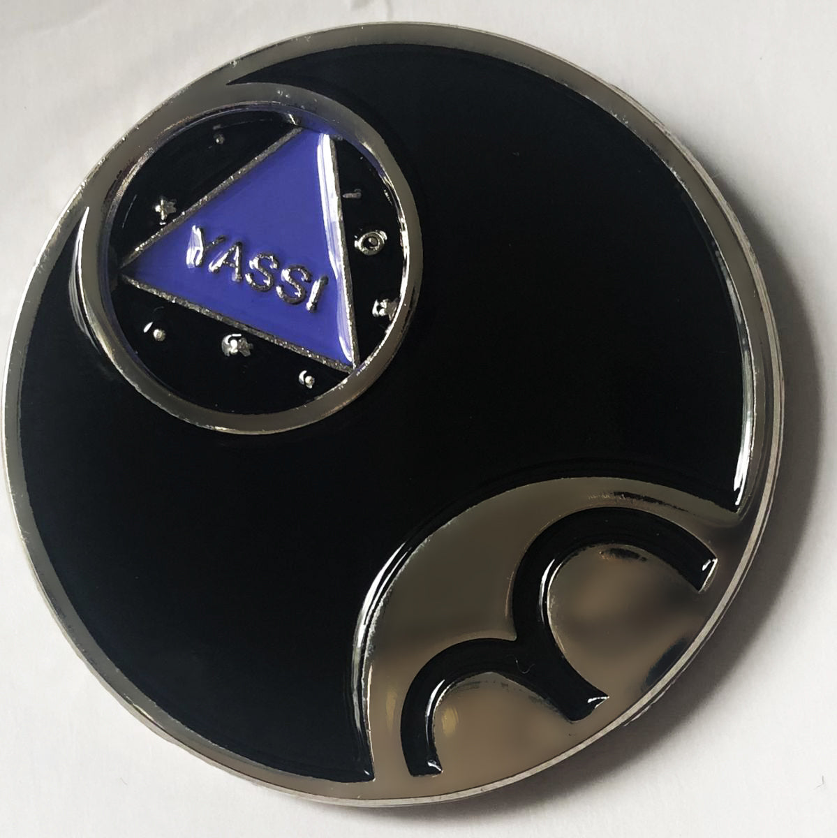 NYTC Magic 8 Ball Brooch