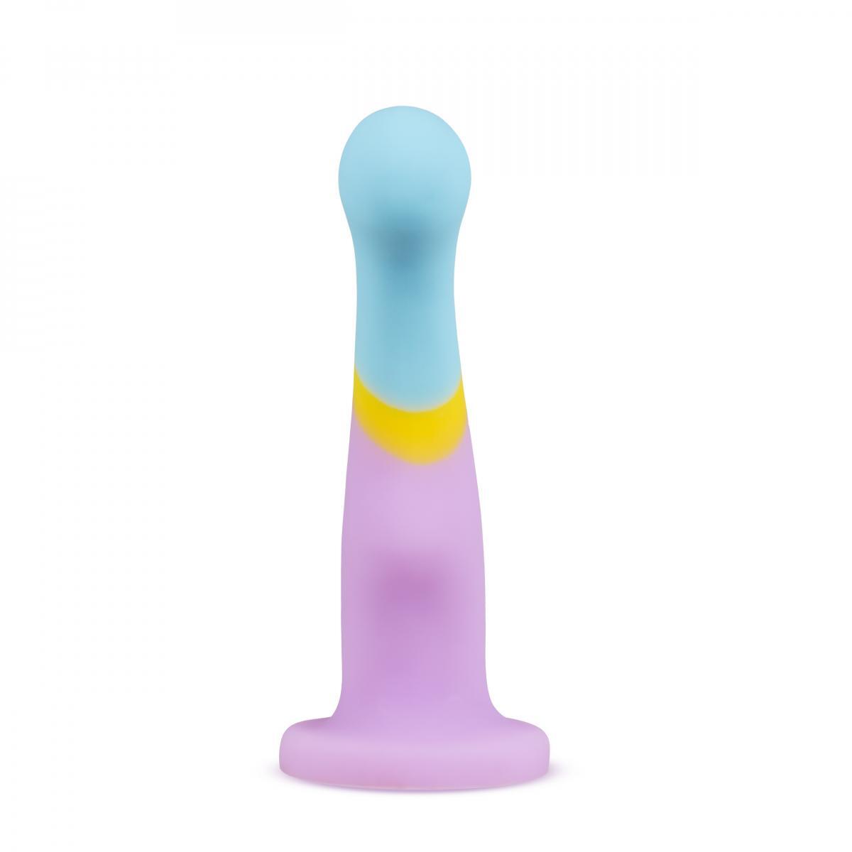 Heart Of Gold silicone dildo